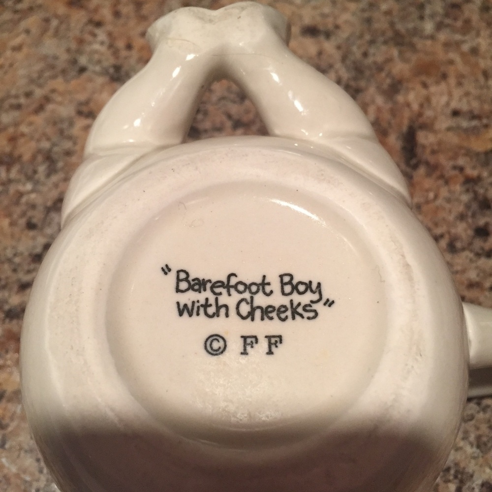 FITZ & FLOYD - Barefoot Boy with Cheeks Mug - Picture 2 of 3